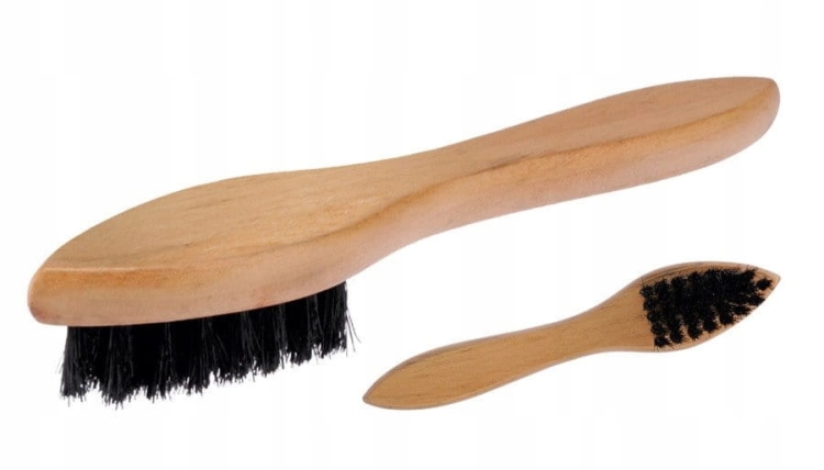 Szczotka do butów trójkątna RAVI – drewniana, do pasty, 19,5 cm